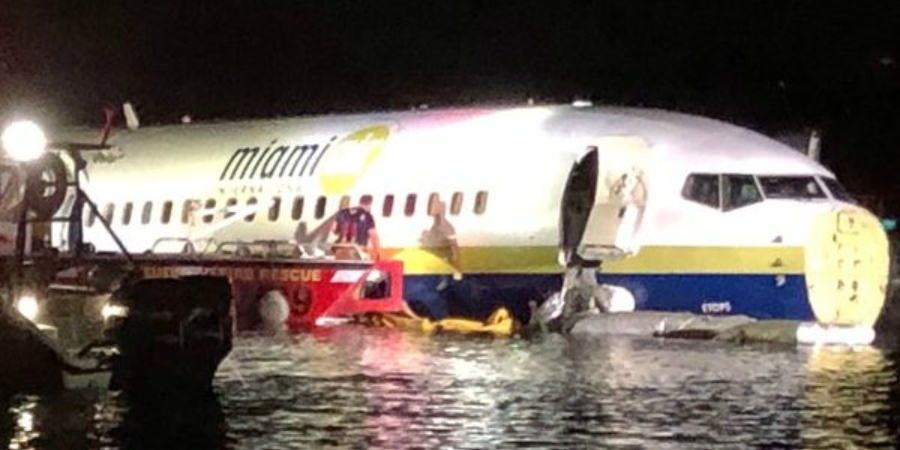 Φλόριντα: Αεροσκάφος κατέληξε σε ποταμό την ώρα της προσγείωσης
